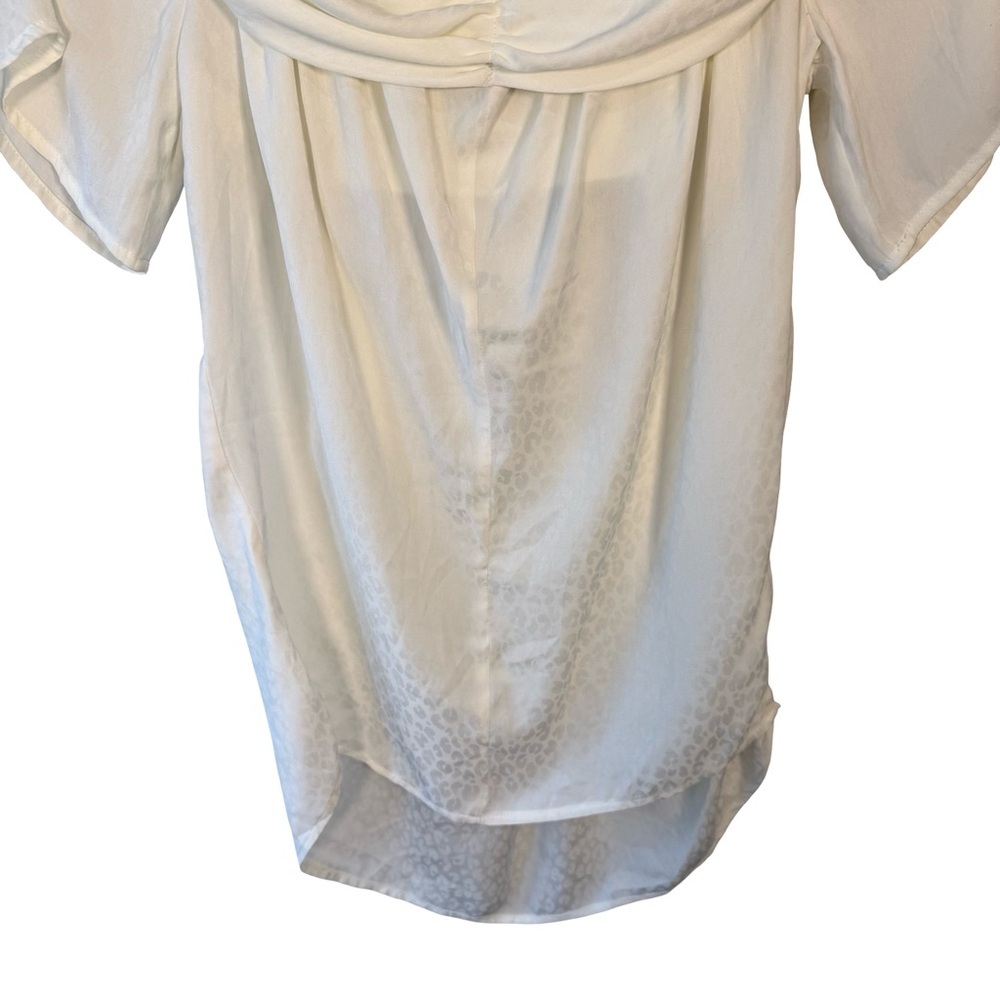 Current Air White Animal Print Blouse Size M Neutral Minimalist Quiet Luxury - Picture 9 of 9